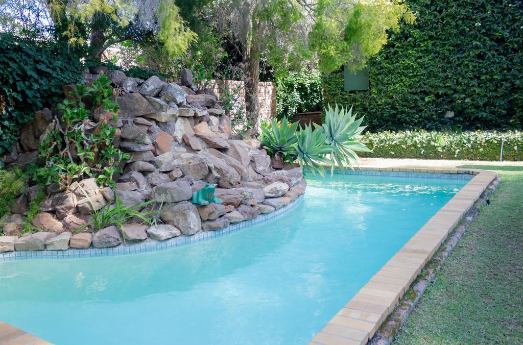 Adley House Panzió Oudtshoorn Kültér fotó