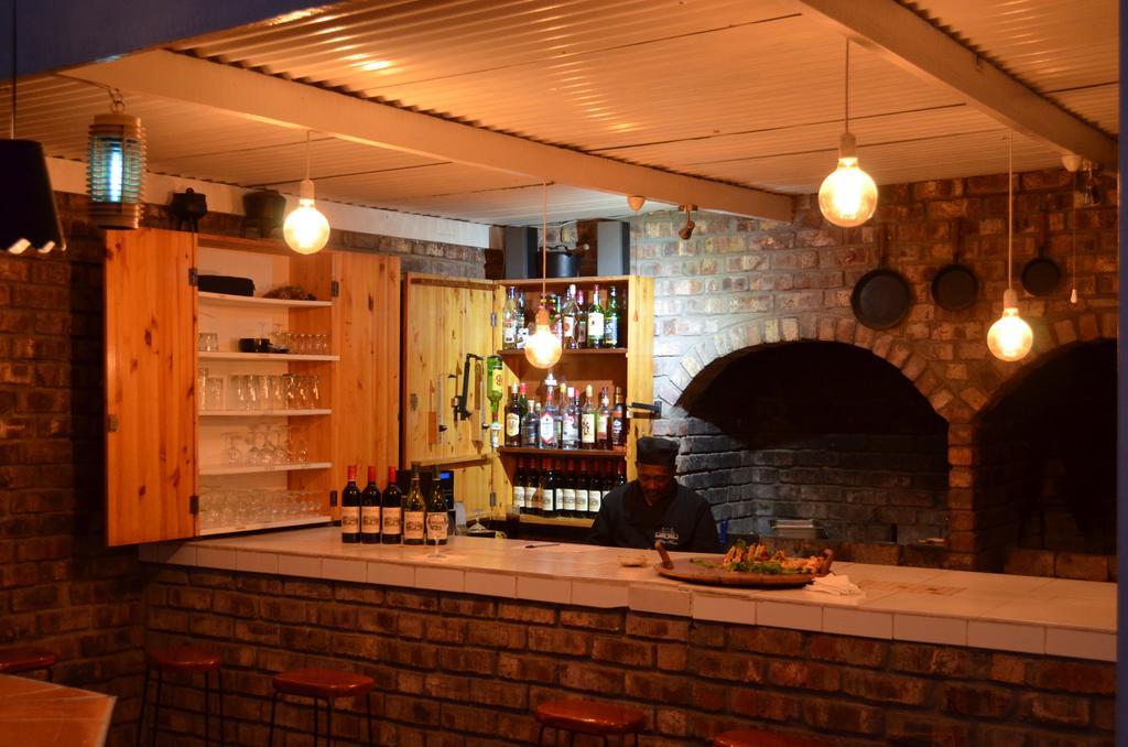 Adley House Panzió Oudtshoorn Kültér fotó